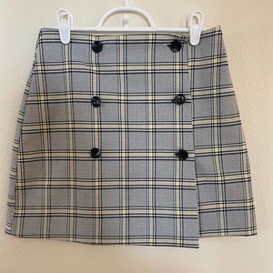 NWT - H&M button front plaid mini skirt